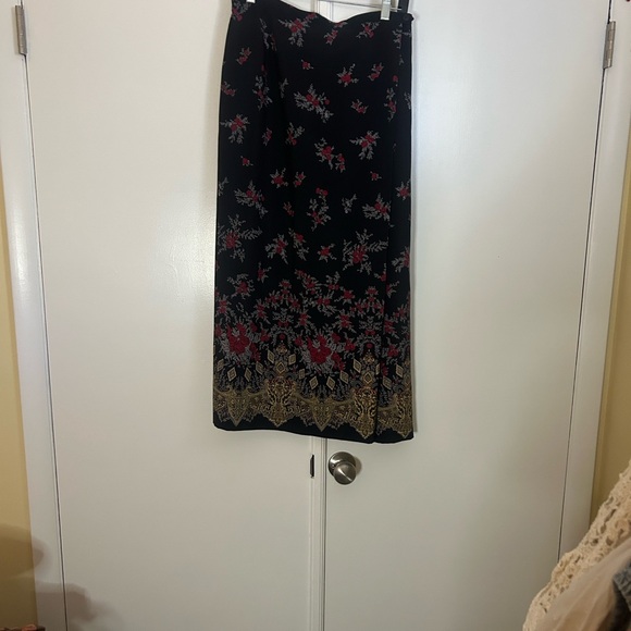 Vintage Floral Boho Maxi Skirt - Picture 6 of 8